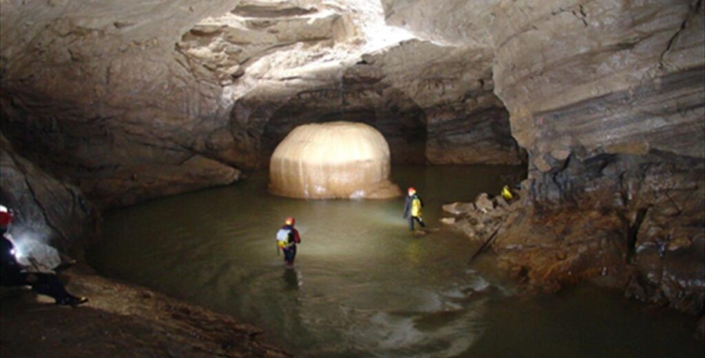Cueva del Gato